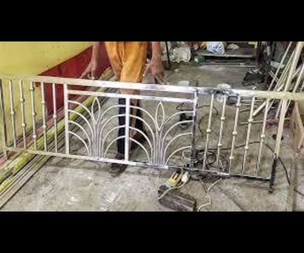 Profab Iron Main Gate Installation in Harda